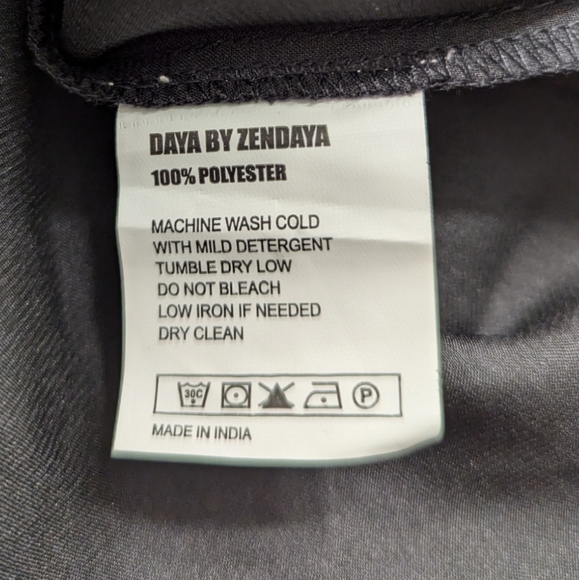 Daya by Zendaya | NWT Slip Top | Black | XL - Picture 6 of 9